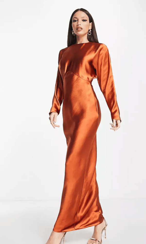 Robe longue en satin à manches chauve-souris grande taille jusqu'au 46 tall