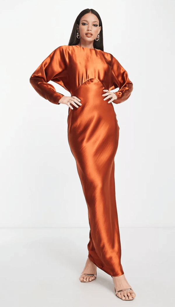 Robe longue en satin à manches chauve-souris grande taille jusqu'au 46 tall